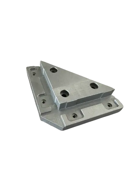 Winkelstück – CNC-gefrästes Bauteil aus Stahl, gefertigt von SR-Zerspanung in Stamsried