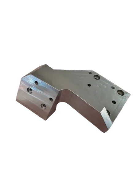 Seitenschieber – CNC-gefrästes Bauteil aus Aluminium, gefertigt von SR-Zerspanung in Stamsried